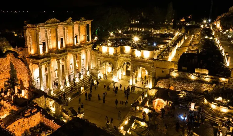 Kuşadasında Gezilecek Yerler: Ege’nin Göz Bebeği Seni Bekliyor