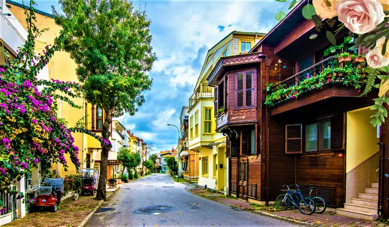 Heybeliada Gezilecek Yerler